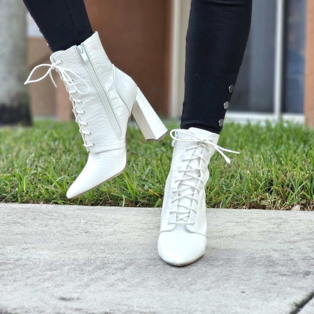 Women's Pointed Toe Chunky High Heel Lace Up Boots White Color